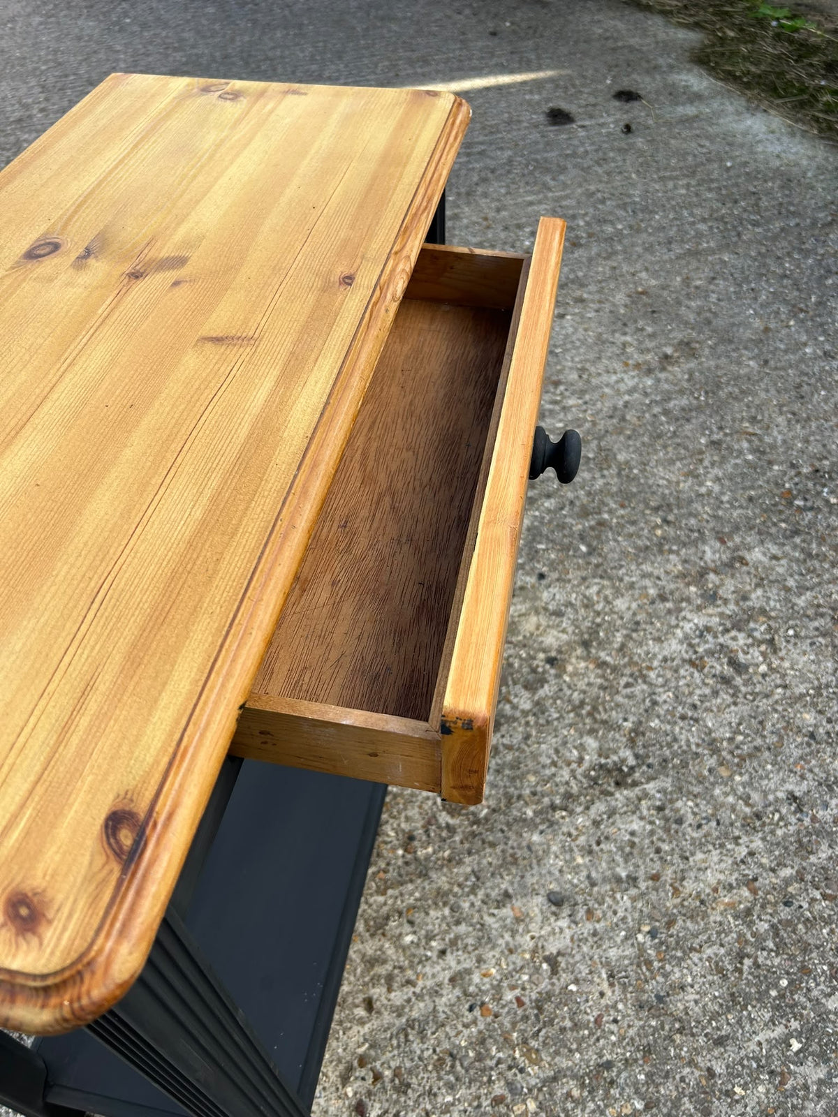 Two-Tone Narrow Console / Side Table